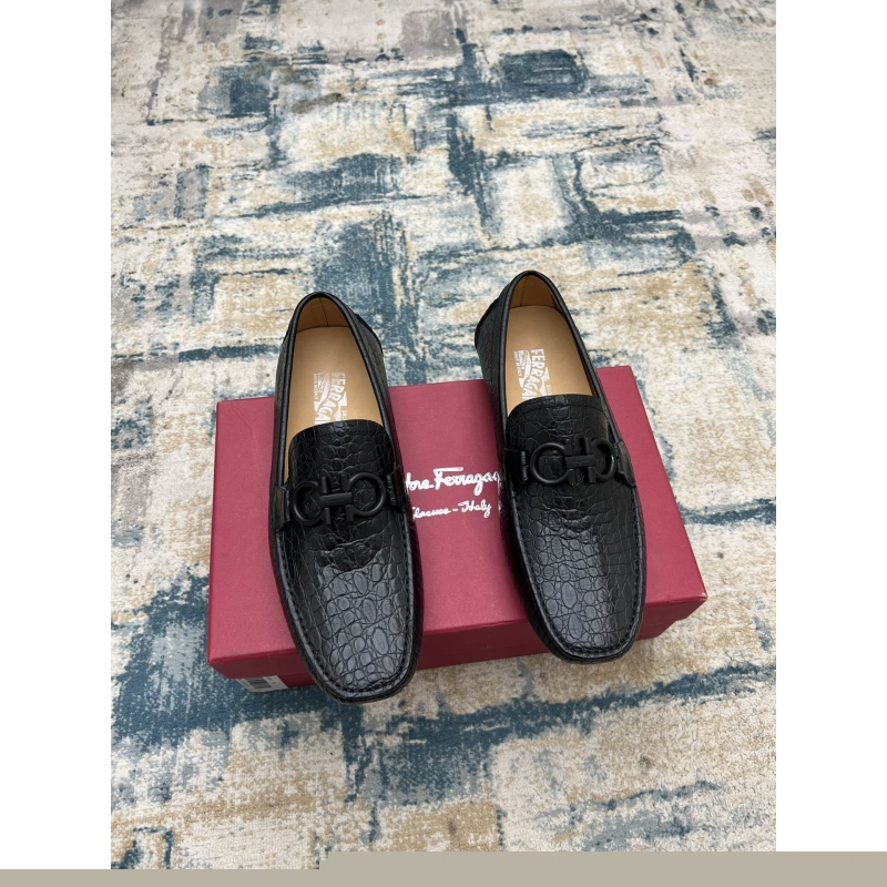 F**di leather shoes